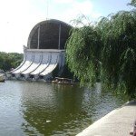  В парк зайдеш без грошей вийдеш / Малюки 